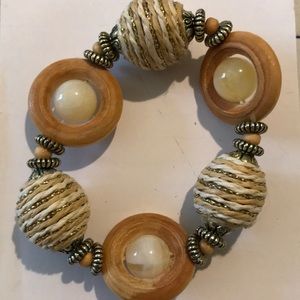 Bracelet- beautiful lightweight!